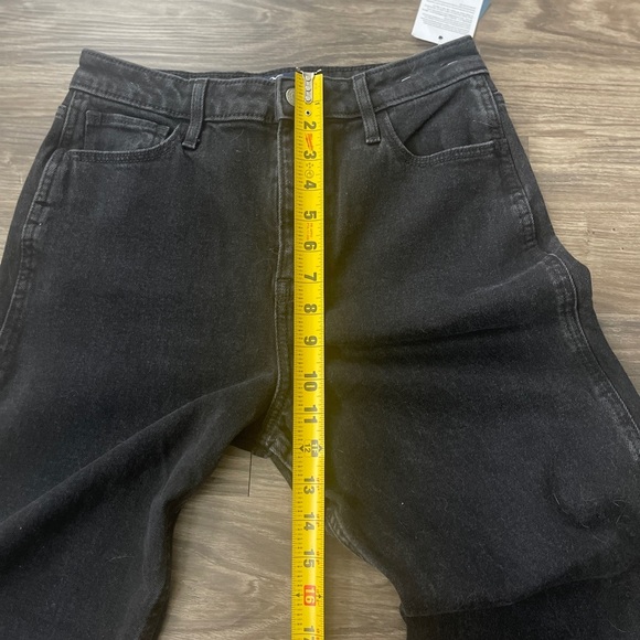 Hollister Stretch Ultra HighRise Mom Jeans - Picture 4 of 8